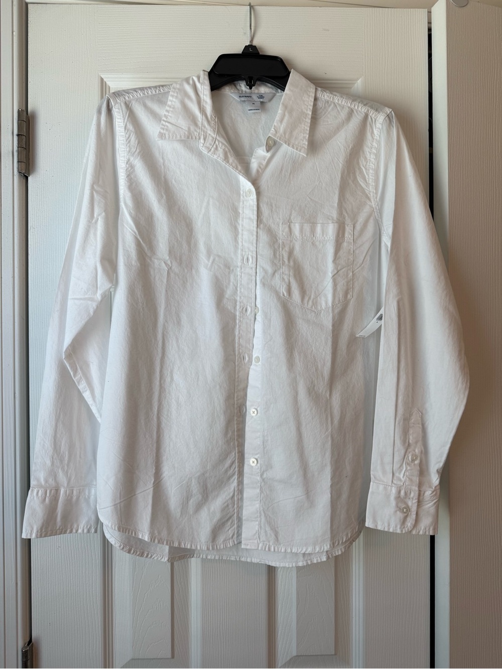 Old Navy Women’s Classic Button-Up Long Sleeve Shirt